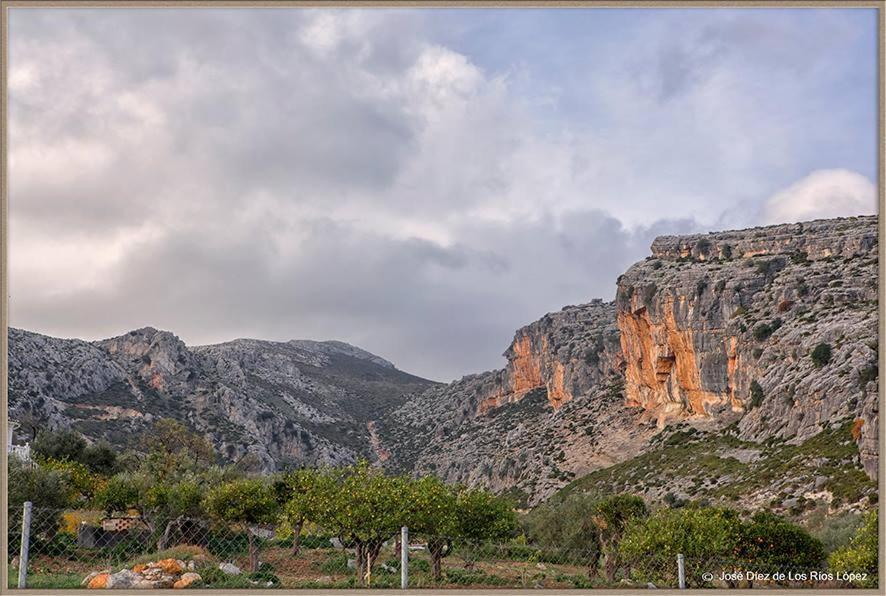 منزل الضيف Valle de Abdalagís  في Casa Angelita Caminito Del Rey, Duplex Con Terraza En El Centro De Andalucia المظهر الخارجي الصورة